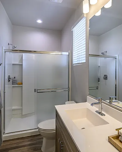 1 bedroom model Bath room